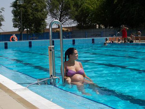 Imagen de grua para piscinas METALU